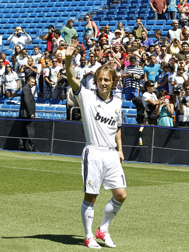 泰山93届5将指望不上了，张弛+郑铮参加教练培训班 无缘国字号后卫